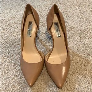 Nude pumps size 8